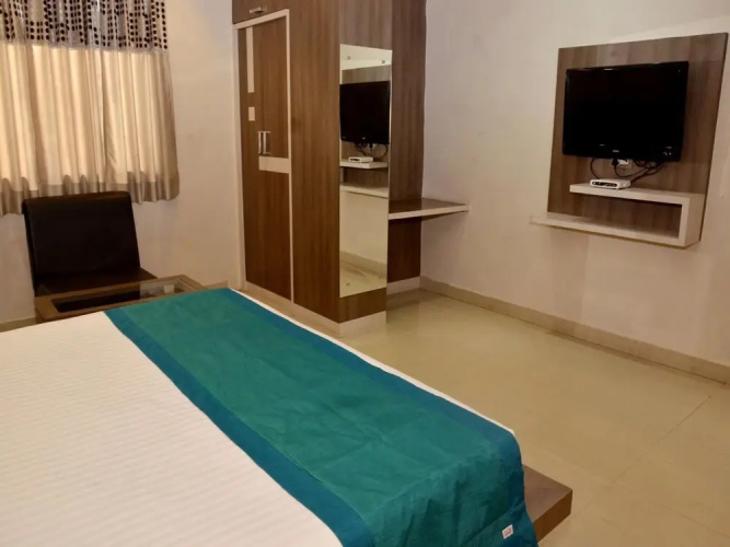 OYO 2925 Hotel Trident Inn