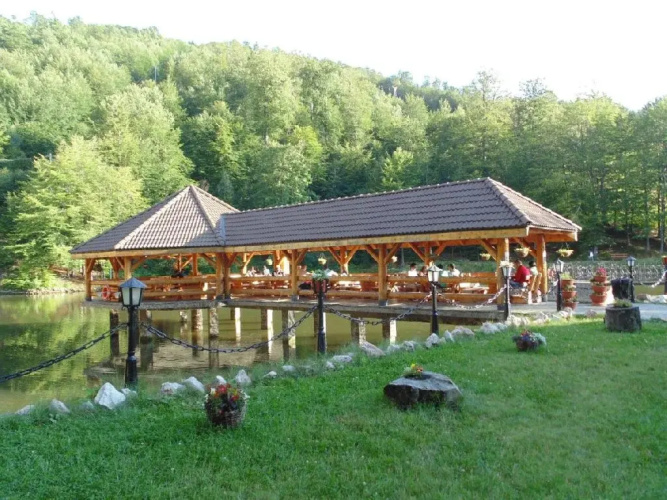 Cabane Cota 1000