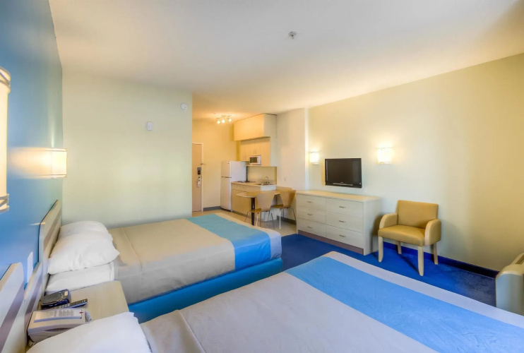 Aurora Inn Estevan