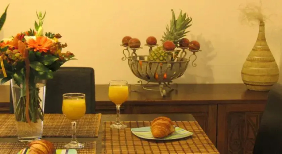 Gold Street Apartment