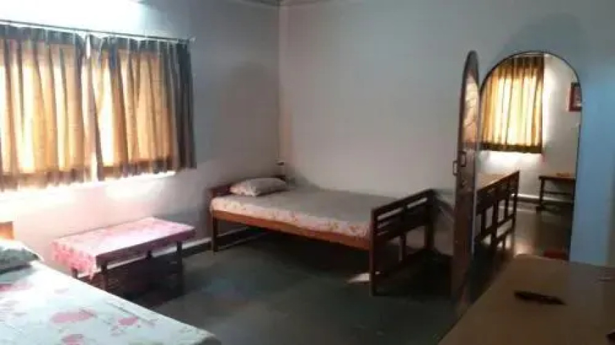 Hotel Happy Home