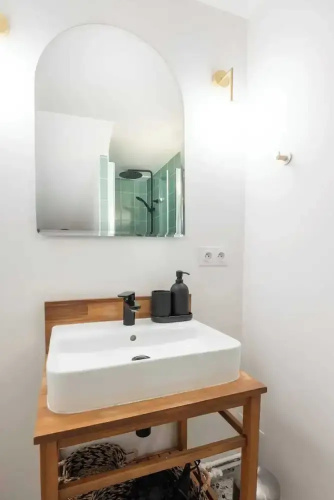 Elegant Triplex With Private Parking-2br/4p-honfleur