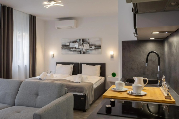 Luxury Studios & Room Five