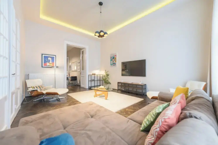 Venus Apartments - Opera III