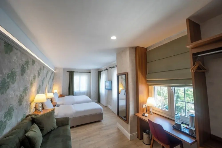 Superior Quadruple room