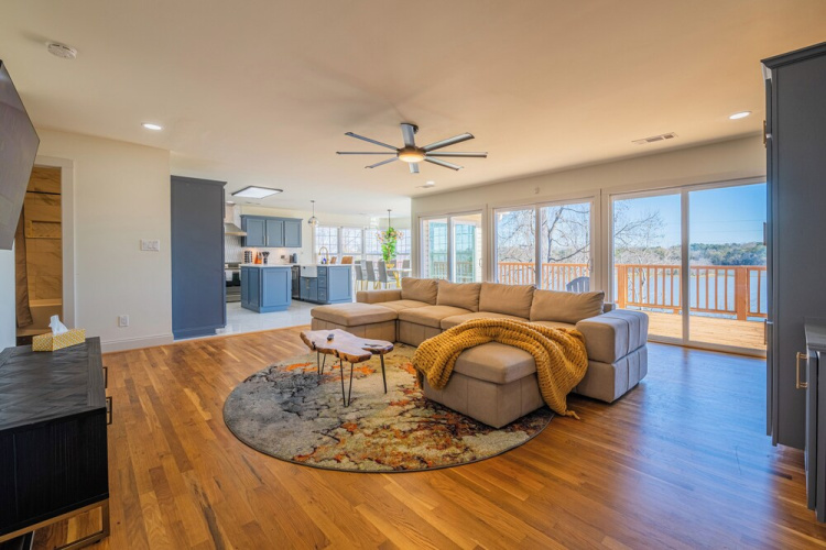 Private Dock & Hot Tub: Lakefront Eufaula Escape