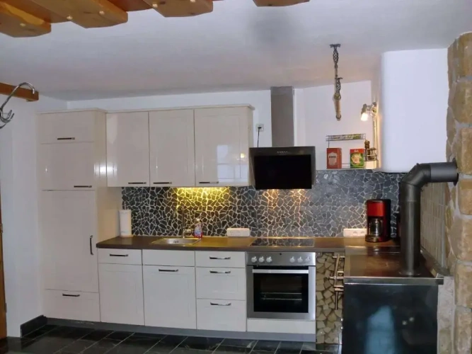 3 Bedrooms Cottage