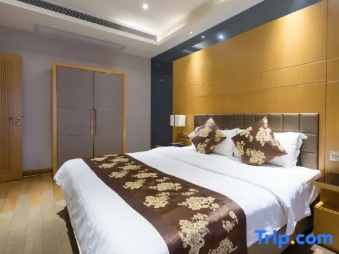 1 Bedroom Suite with city view