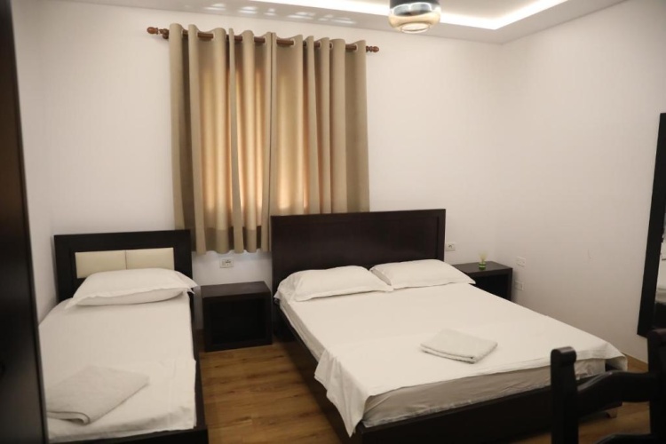 Economy Triple room