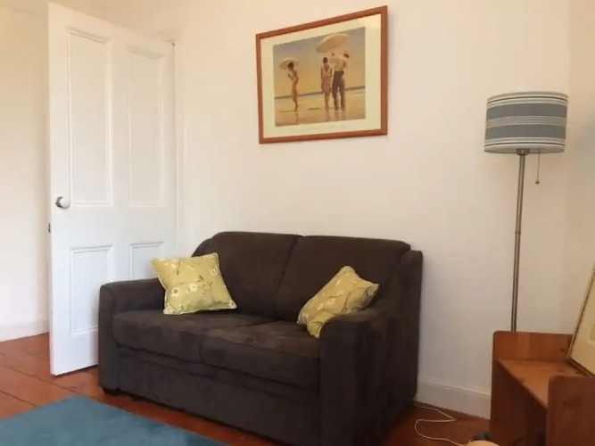 1 Bedroom Murrayfield Apartment