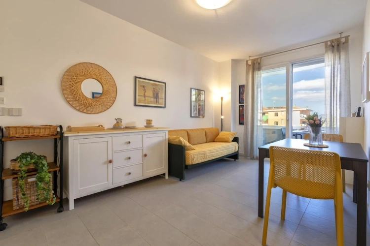 Family Apartment with balcony and with sea view