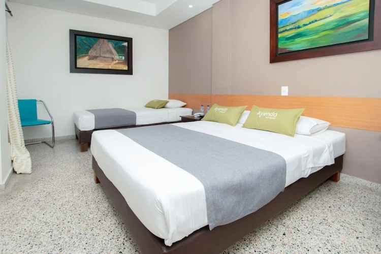 Standard Triple room