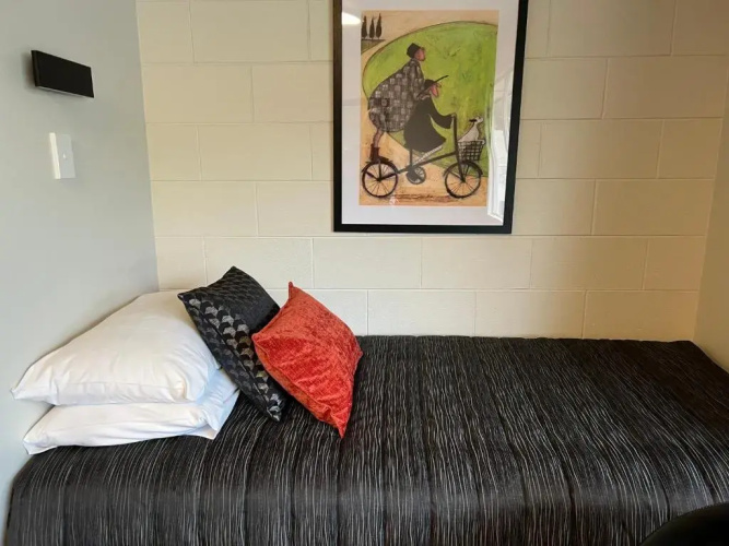 Golden Leaf Apartments
