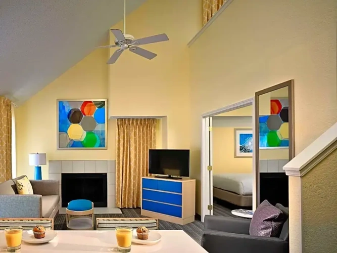 2 Bedrooms Sextuple Suite