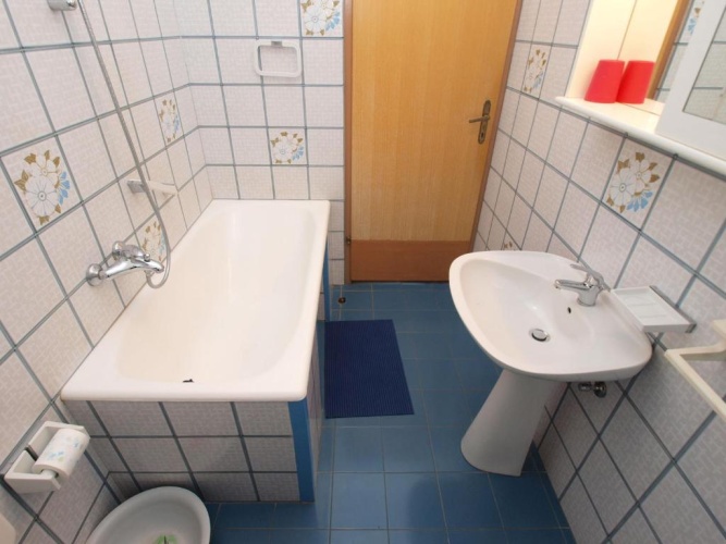 2 Bedrooms Quadruple Apartment