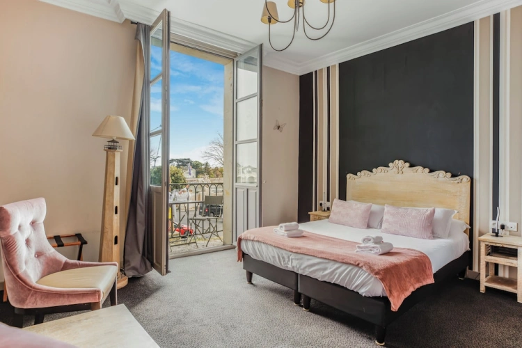 Superior Double room with balcony and with view