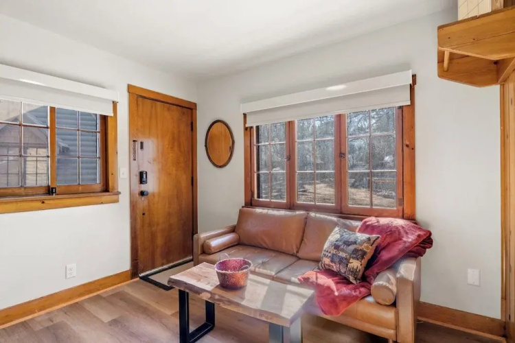 Timber Lodge Cabin 16