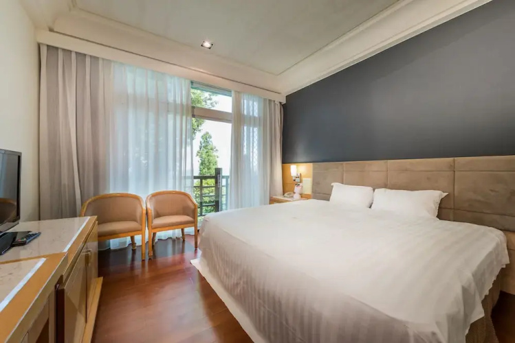 Jun Yue Hanging Garden Resort
