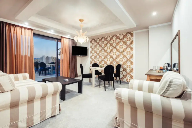 OPU Boutique Hotel