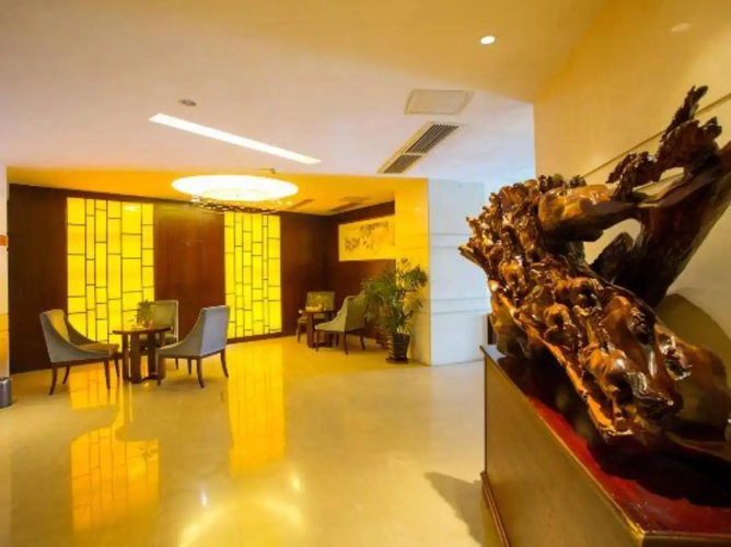 Eastern Kaiyue Business Hotel