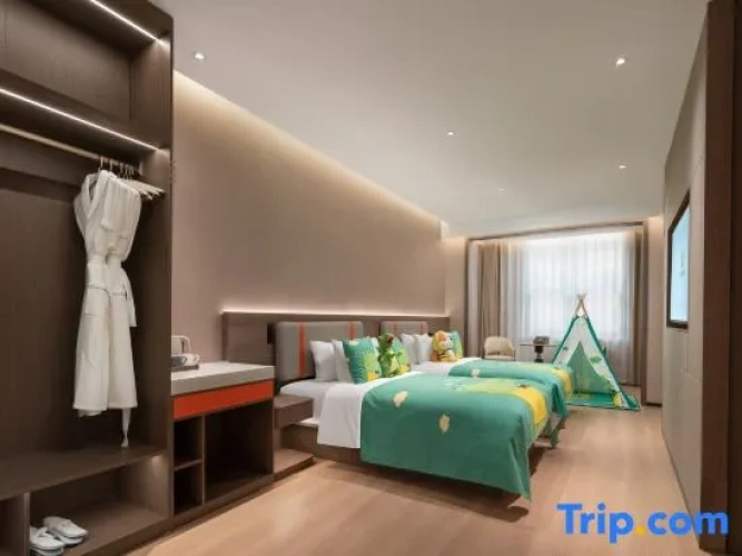 Standard Twin Family room