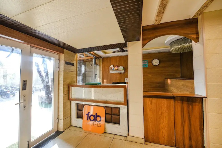 Fabhotel 4 Seasons