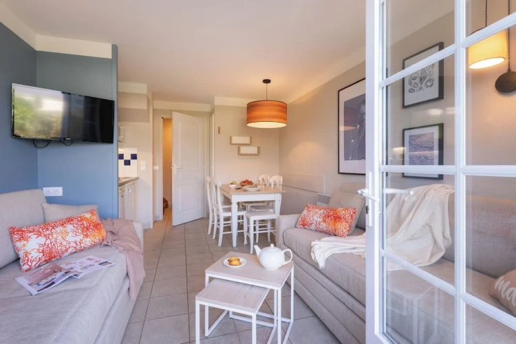 1 Bedroom Cottage with balcony