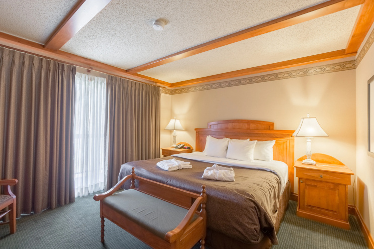 Banff Park Lodge