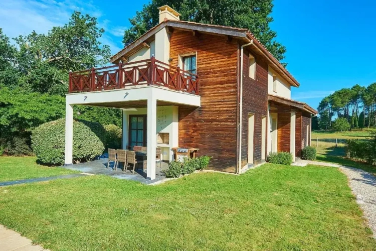 3 Bedrooms Cottage