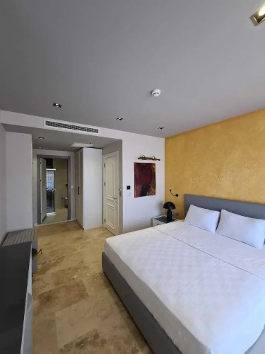 Dubh Linn Hotel