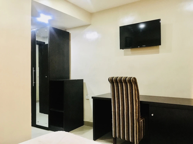 Demiral Hotel Surulere