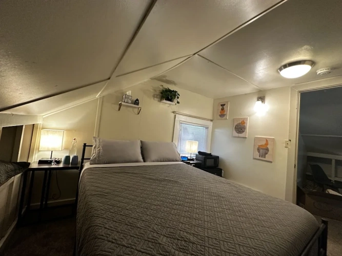Comfort room