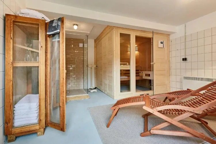 6 Bedrooms Cottage