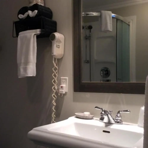 Economy Double room with balcony and with courtyard view