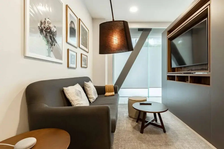 Casai Roma 1 BR Central Studio