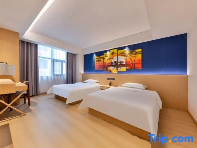 Quadruple Family Suite