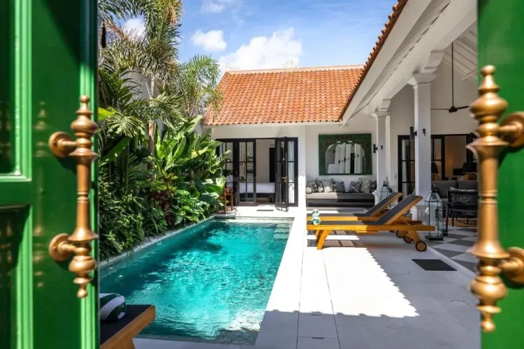 2 Bedrooms Villa