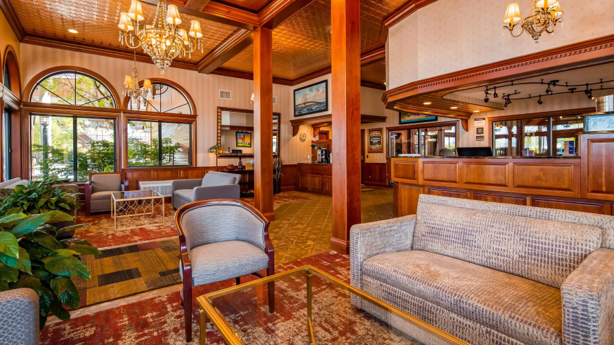 Best Western Plus Dockside Waterfront Inn