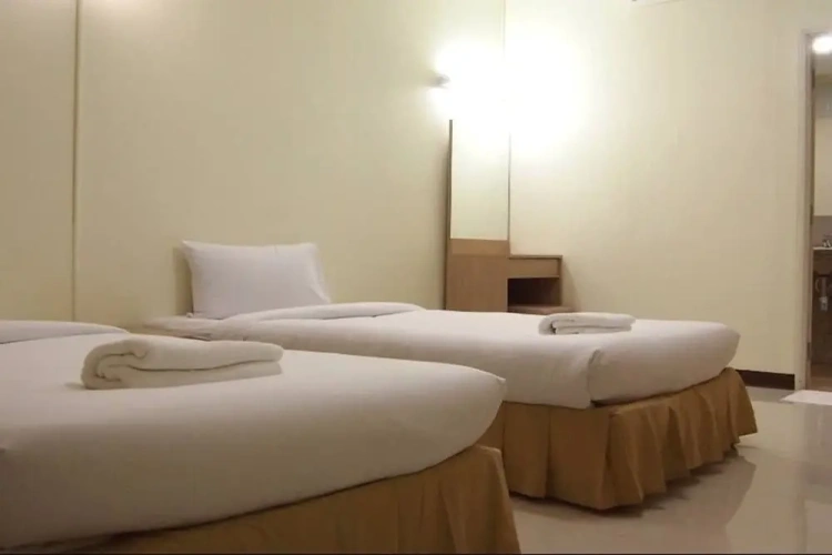 Standard Twin room with balcony