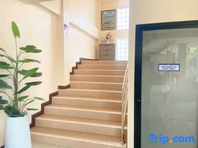 Walan hotel sriracha