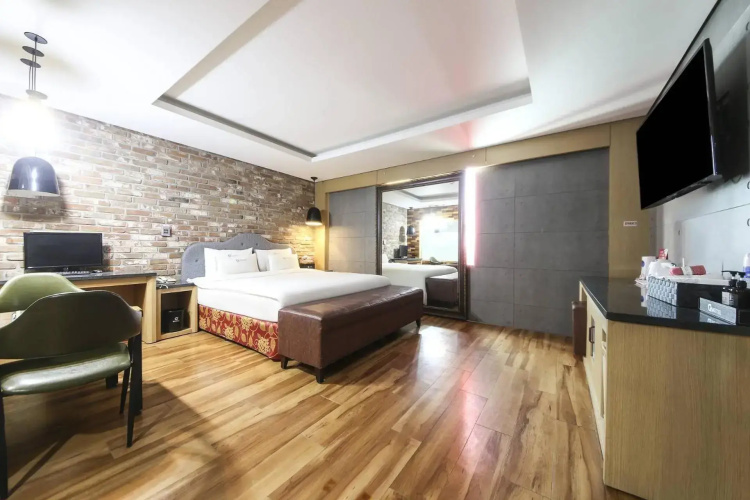 Busan Songdo Q Five Hotel