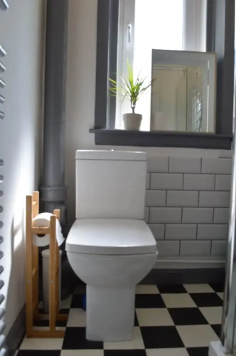 2 Bedroom Flat Near Leith Walk