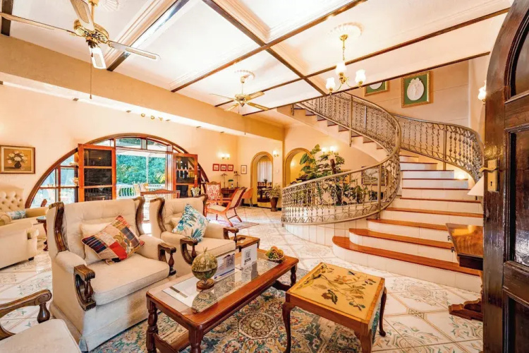 The Victorian Manor