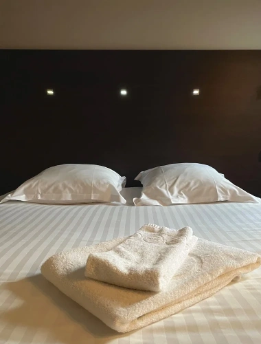 Standard Double room with city view