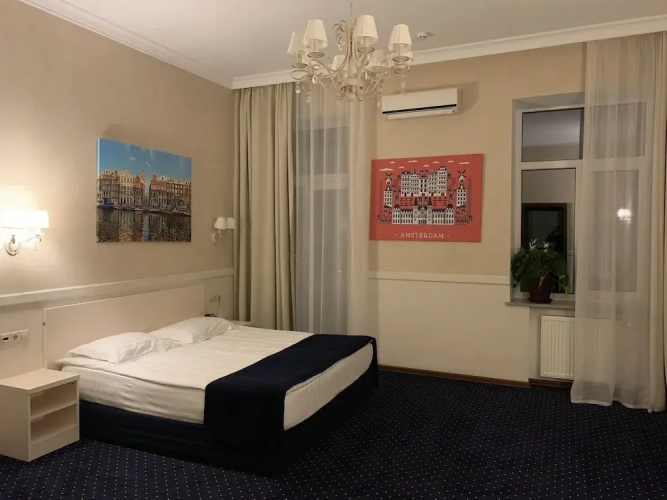 Amsterdam Hotel