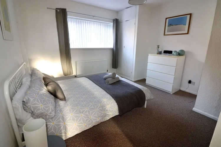 York Rd area 2 bed
