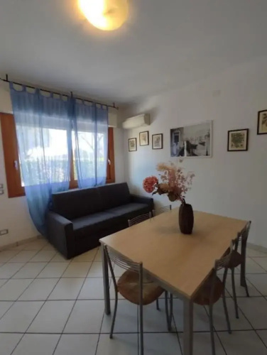 Enjoy a Lovely Flat With Pool