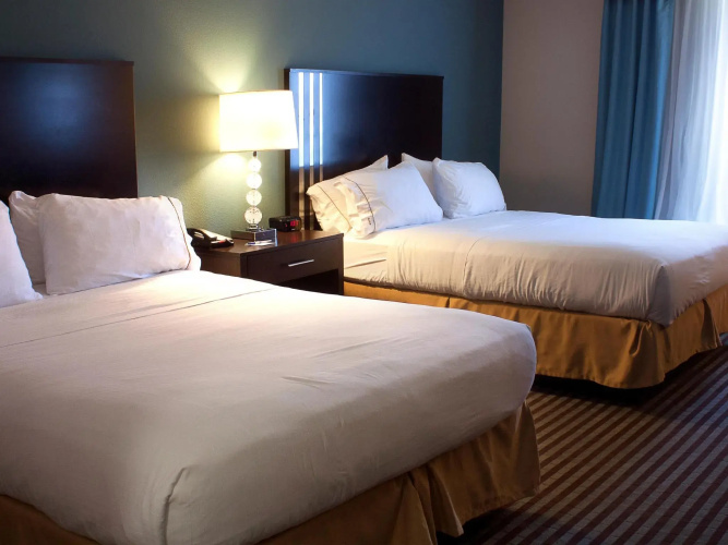 Holiday Inn Express & Suites Youngstown West - Austintown by IHG