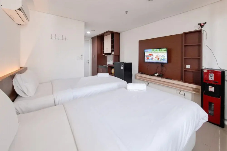 Basic Studio Room Apartment At Tuscany Residence