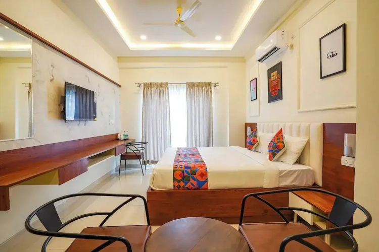 Fabhotel Memories Inn
